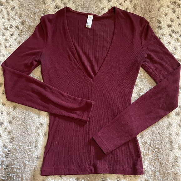 Burgundy Deep V Neck - Picture 2 of 4